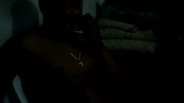 hugo3918  online show from May 14, 2:19 am