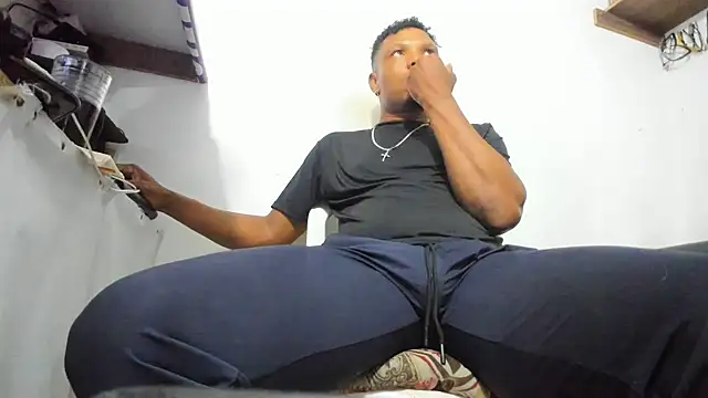 hugo3918  online show from February 23, 12:56 am