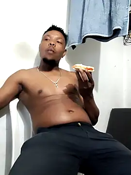 hugo3918  online show from February 6, 2:13 pm