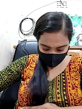 Snapshot of Ritusri_Dotta chatting on April 19, 5:14 pm Ritusri Dotta online show from April 19, 5:14 pm