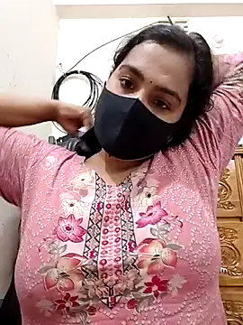 Snapshot of Ritusri_Dotta chatting on April 22, 6:04 pm Ritusri Dotta online show from April 22, 6:04 pm
