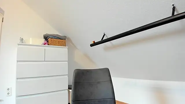 Unrealmilkyway online show from October 10, 6:25 am