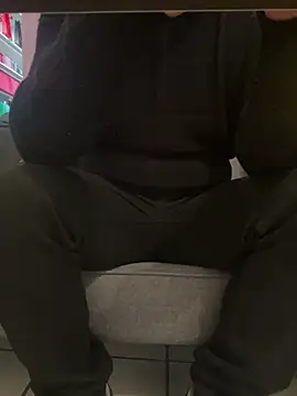 Piscislove online show from March 3, 11:45 pm