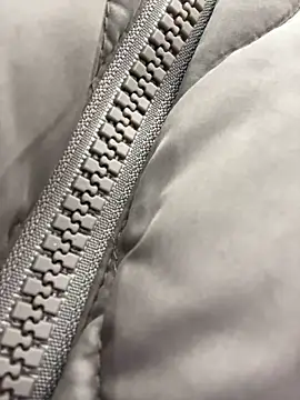 Snapshot of LikaCat chatting on November 20, 2:23 am LikaCat online show from November 20, 2:23 am