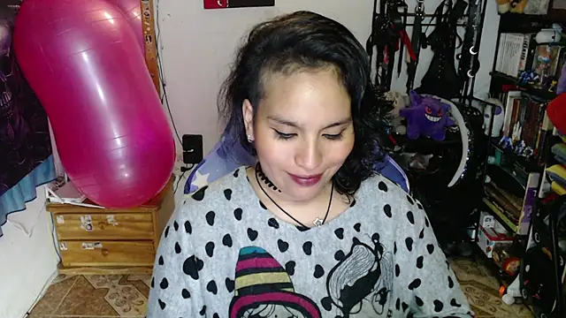 Snapshot of kureiji_hentaii chatting on June 17, 4:56 am kureiji hentaii online show from June 17, 4:56 am