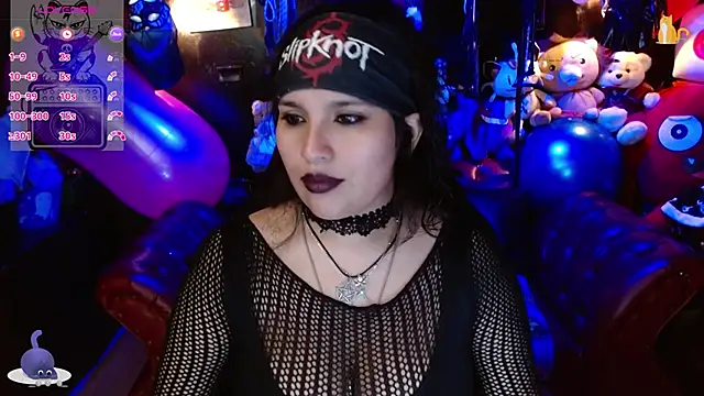 Snapshot of kureiji_hentaii chatting on February 13, 10:32 pm kureiji hentaii online show from February 13, 10:32 pm