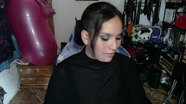 Snapshot of kureiji_hentaii chatting on June 26, 4:51 am kureiji hentaii online show from June 26, 4:51 am