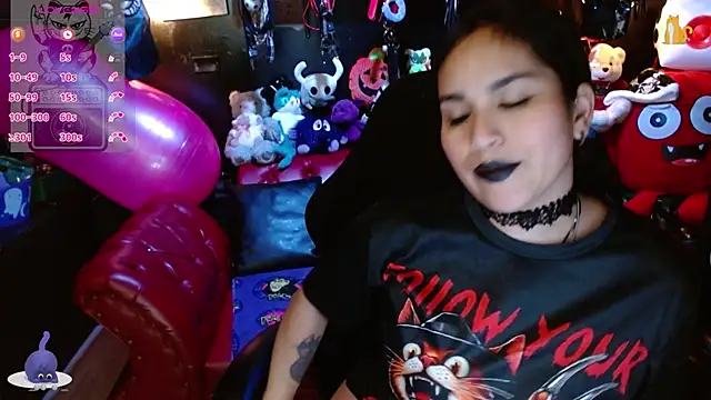 Snapshot of kureiji_hentaii chatting on February 12, 2:22 am kureiji hentaii online show from February 12, 2:22 am