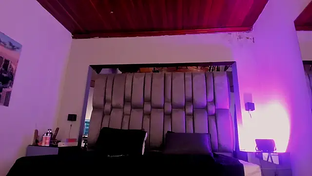 NikkySmiith online show from May 11, 2:45 pm