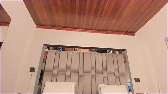 NikkySmiith online show from September 12, 11:32 am