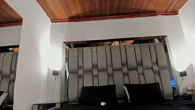 NikkySmiith online show from November 7, 11:37 am