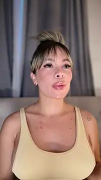 Alison Diaz17 online show from February 18, 11:12 pm