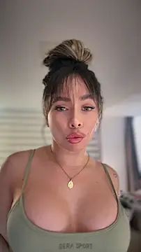 Alison Diaz17 online show from April 13, 9:41 pm