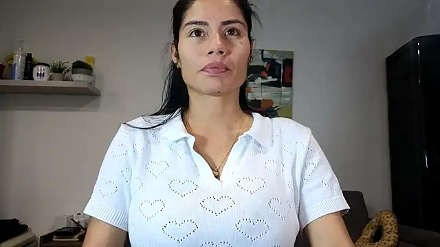Alondra fetish online show from May 7, 3:11 am