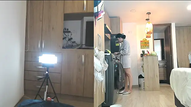 Snapshot of Alondra_fetish chatting on March 19, 4:36 am Alondra fetish online show from March 19, 4:36 am