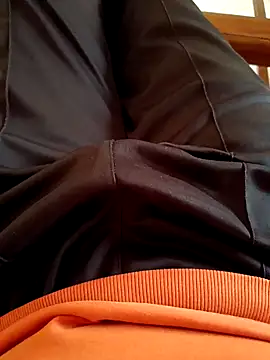 Alonesexyboy1 online show from January 30, 9:15 am