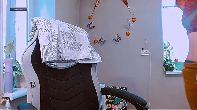 Snapshot of RosaJil chatting on February 24, 1:23 pm RosaJil online show from February 24, 1:23 pm