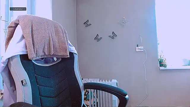 RosaJil online show from April 4, 1:06 pm