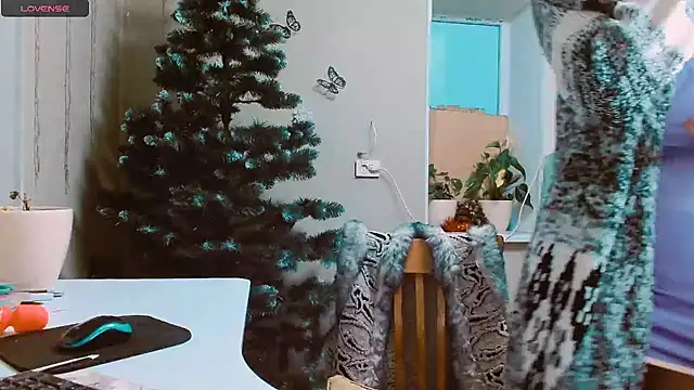 Snapshot of RosaJil chatting on December 20, 2:26 pm RosaJil online show from December 20, 2:26 pm