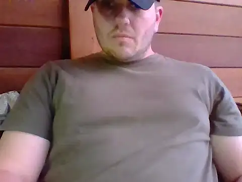 Snapshot of dotlondrina chatting on October 25, 8:20 pm dotlondrina online show from October 25, 8:20 pm