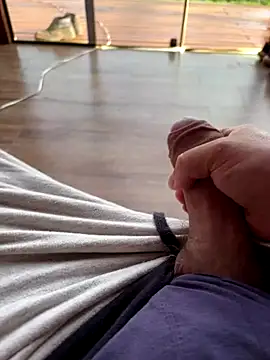 Snapshot of dotlondrina chatting on December 14, 9:04 am dotlondrina online show from December 14, 9:04 am