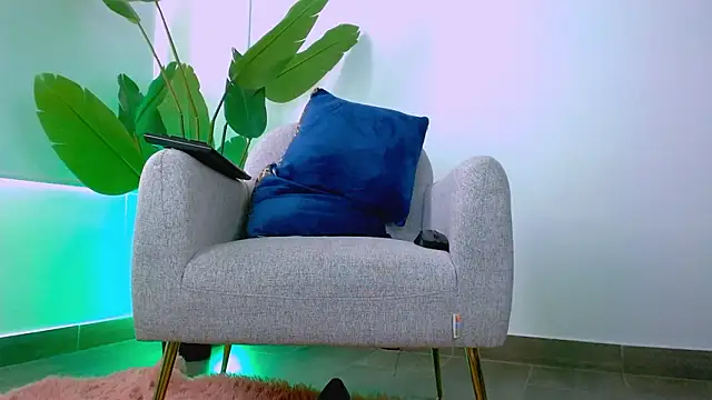 Sara ow online show from February 10, 7:35 pm