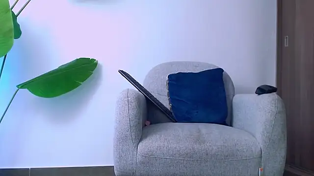 Sara ow online show from March 5, 8:49 pm