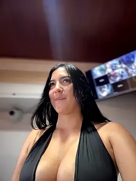MarianaBenz online show from May 31, 10:32 pm