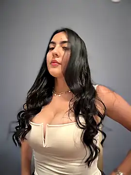 MarianaBenz online show from May 17, 5:46 pm