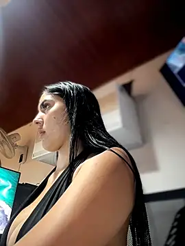 MarianaBenz online show from May 28, 11:43 pm