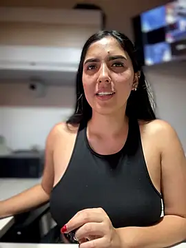 MarianaBenz online show from April 14, 12:04 am