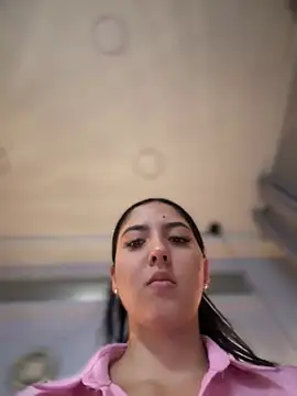 MarianaBenz online show from March 13, 9:05 pm