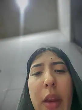MarianaBenz online show from March 1, 2:26 am