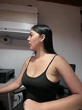 MarianaBenz online show from April 8, 12:12 am