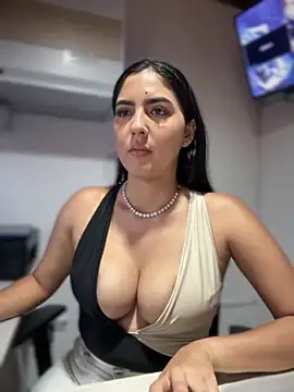 MarianaBenz online show from October 27, 11:49 pm