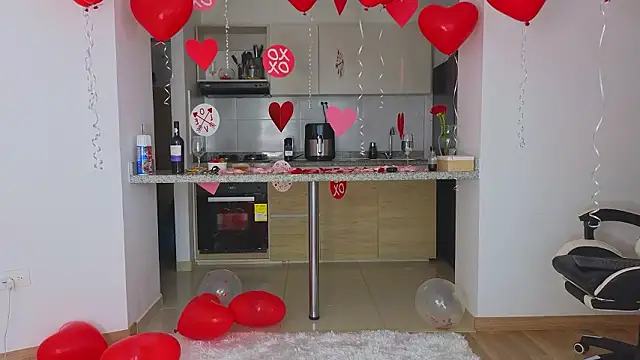 Snapshot of KristennBlue chatting on February 14, 8:31 pm KristennBlue online show from February 14, 8:31 pm