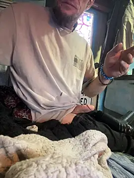 Snapshot of Followthepiper chatting on November 11, 11:42 pm Followthepiper online show from November 11, 11:42 pm