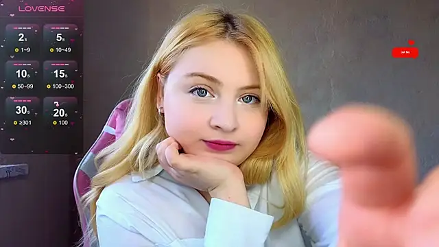 shy blondiee online show from March 11, 12:39 pm