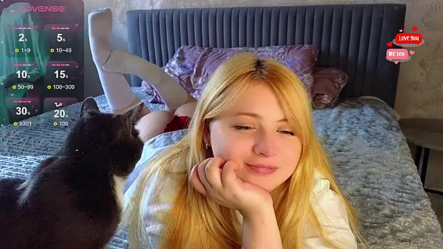 shy blondiee online show from March 8, 12:52 pm