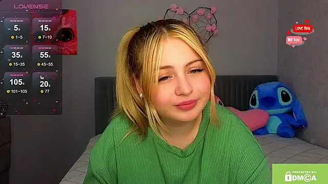 shy blondiee online show from December 5, 9:00 pm