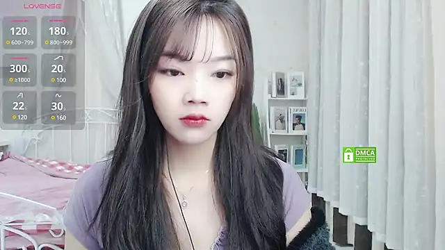 Snapshot of Jenny-Z chatting on February 22, 2:06 am Jenny-Z online show from February 22, 2:06 am