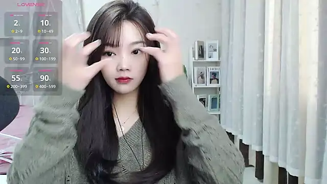 Snapshot of Jenny-Z chatting on February 26, 2:08 am Jenny-Z online show from February 26, 2:08 am