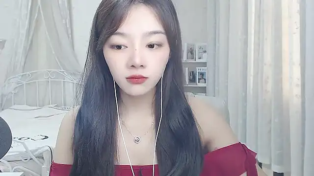 Snapshot of Jenny-Z chatting on June 28, 1:34 am Jenny-Z online show from June 28, 1:34 am