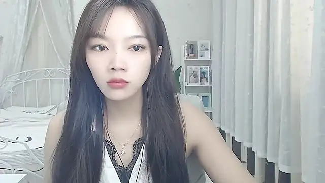 Snapshot of Jenny-Z chatting on October 4, 1:51 am Jenny-Z online show from October 4, 1:51 am