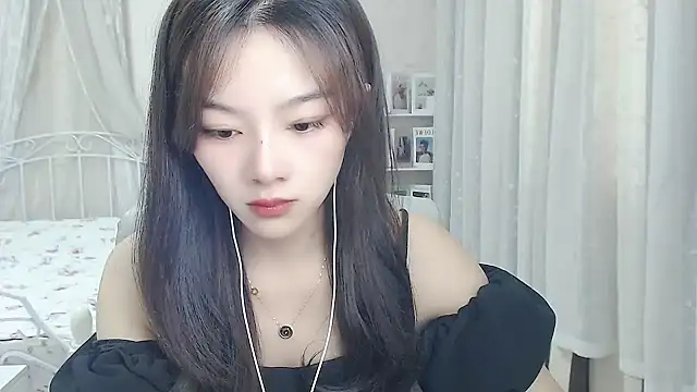 Snapshot of Jenny-Z chatting on May 18, 1:50 am Jenny-Z online show from May 18, 1:50 am