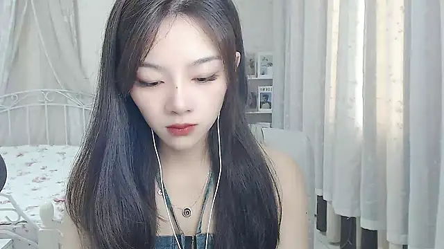 Snapshot of Jenny-Z chatting on May 29, 1:44 am Jenny-Z online show from May 29, 1:44 am