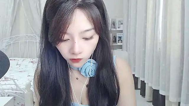 Snapshot of Jenny-Z chatting on June 8, 1:50 am Jenny-Z online show from June 8, 1:50 am