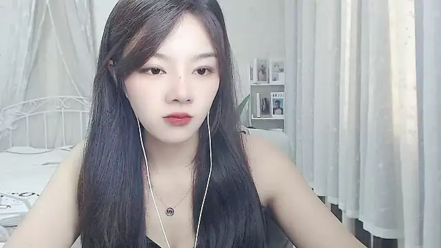 Snapshot of Jenny-Z chatting on June 29, 1:45 am Jenny-Z online show from June 29, 1:45 am