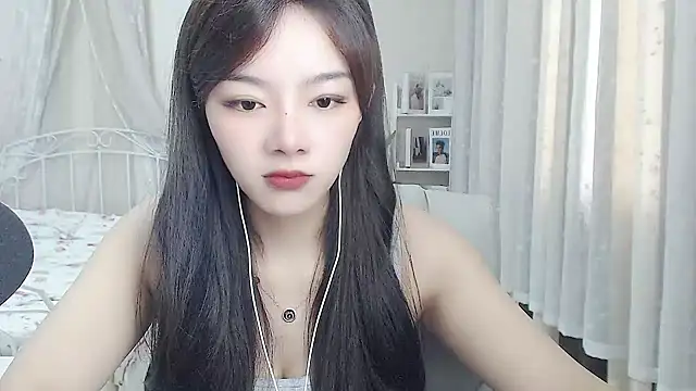 Snapshot of Jenny-Z chatting on June 14, 2:24 am Jenny-Z online show from June 14, 2:24 am