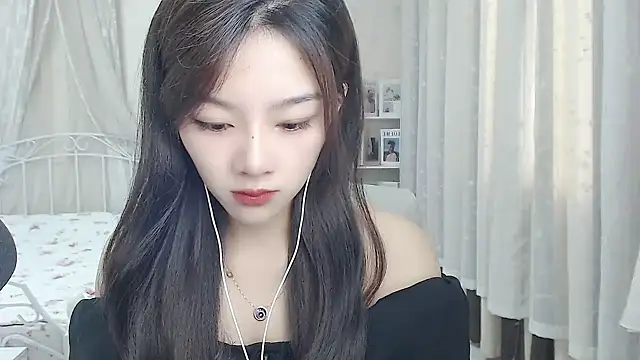 Snapshot of Jenny-Z chatting on May 20, 1:57 am Jenny-Z online show from May 20, 1:57 am